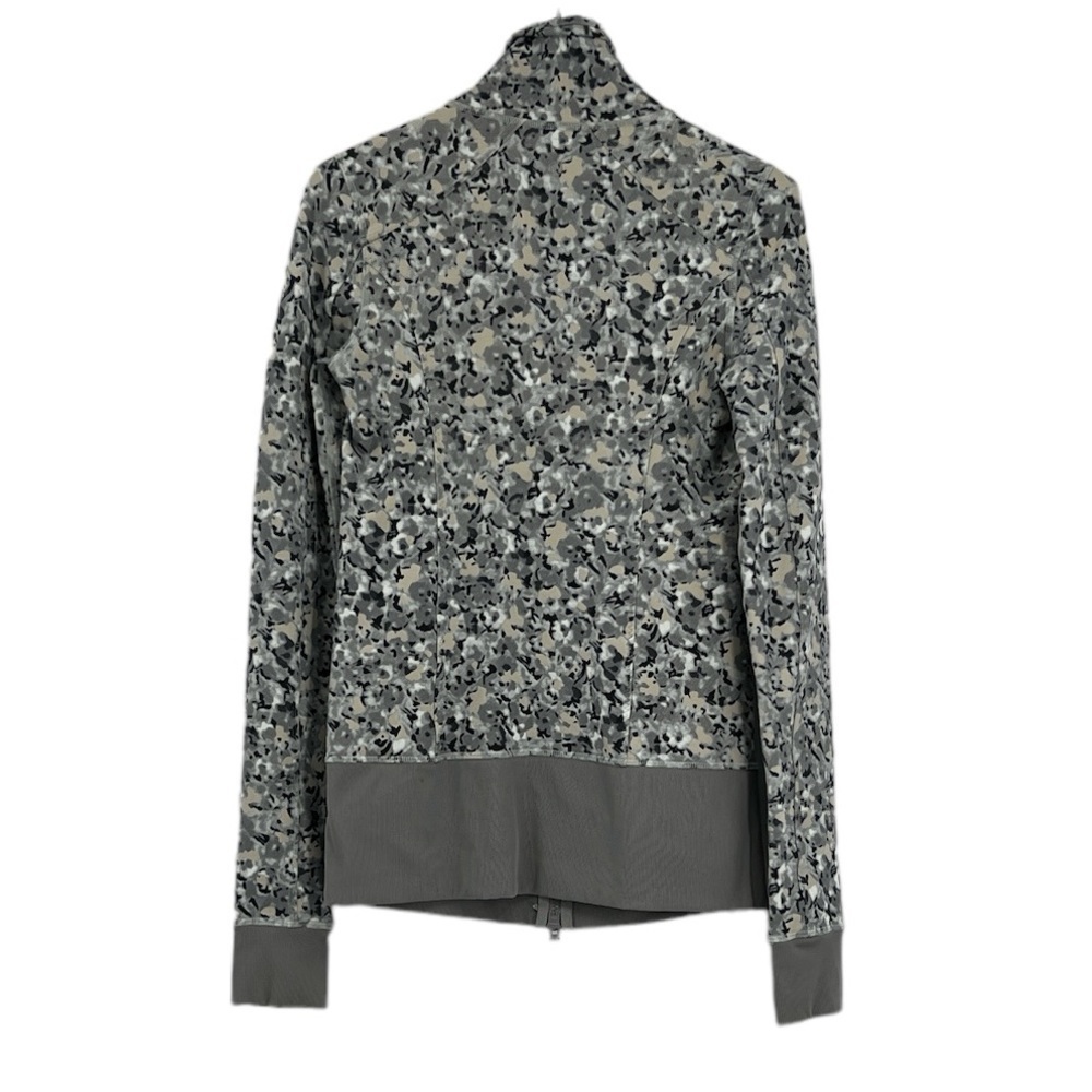 Lululemon Nice Asana Jacket Not So Petite Fleur Silver Spoon Grey size 6 - Picture 9 of 15